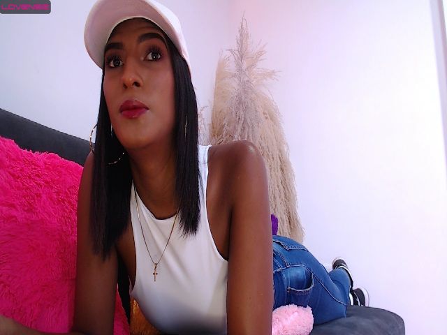 Live sex webcam photo for TrissaBenson #274557908