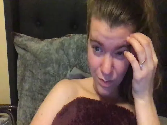 Live sex webcam photo for Trixiegirl3 #271988167