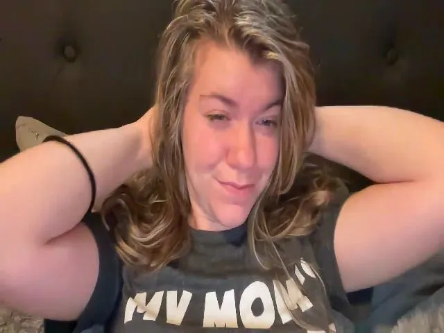 Live sex webcam photo for Trixiegirl3 #272619543