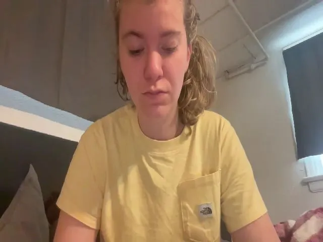Live sex webcam photo for Trixiegirl3 #273084657
