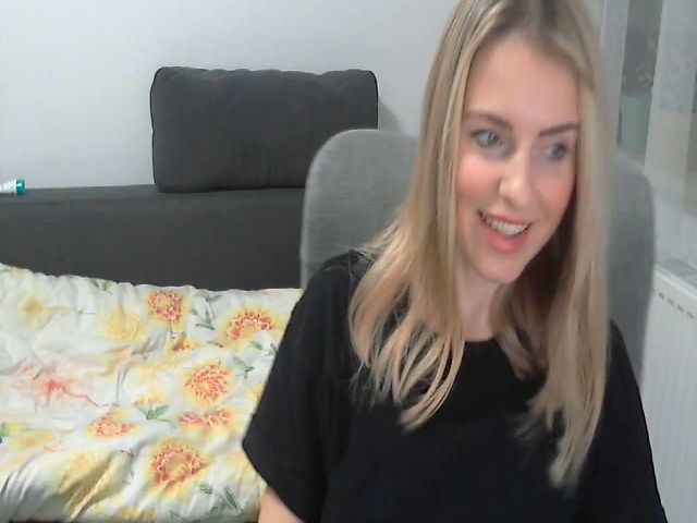 Live sex webcam photo for TrueMissKate #272961214