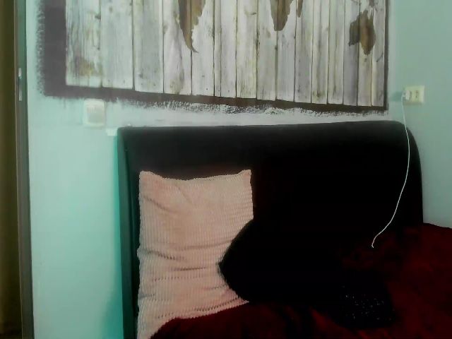 Live sex webcam photo for TrustNoHoes #273027913