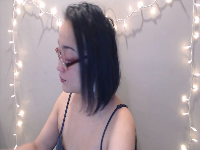 Live sex webcam photo for TwerkQueenXO #272271971