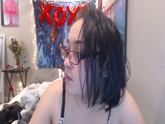 Live sex webcam photo for TwerkQueenXO #272571723