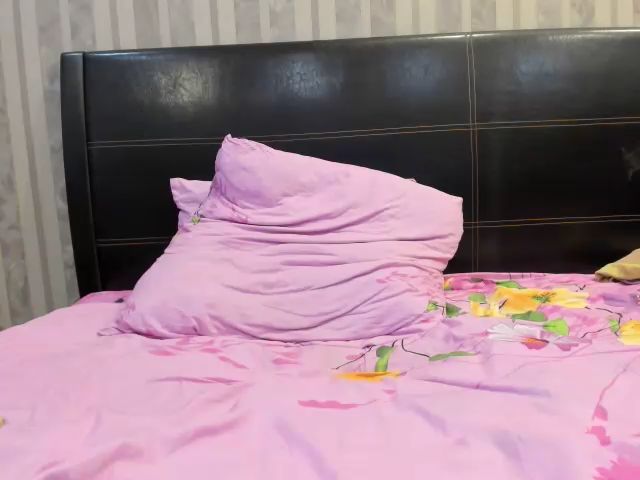 Live sex webcam photo for Ultrachick #272008481