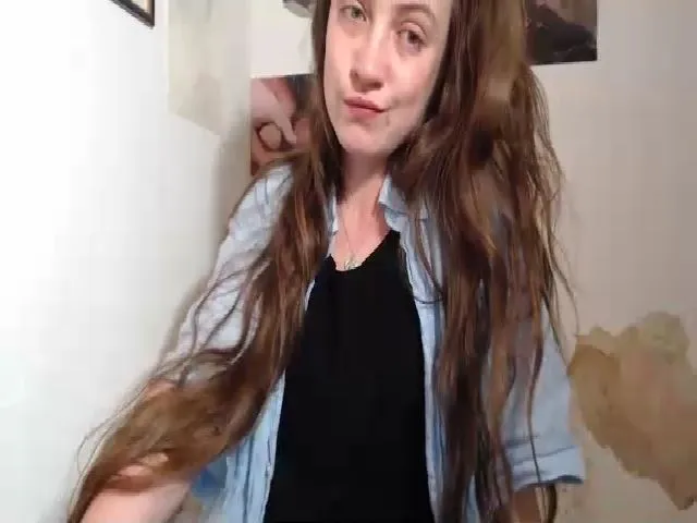 Live sex webcam photo for Umi__ #273733295