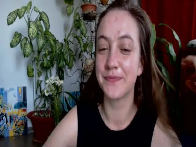 Live sex webcam photo for Umi__ #273875439