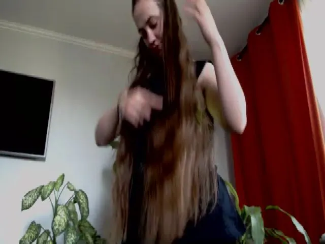 Live sex webcam photo for Umi__ #273875508