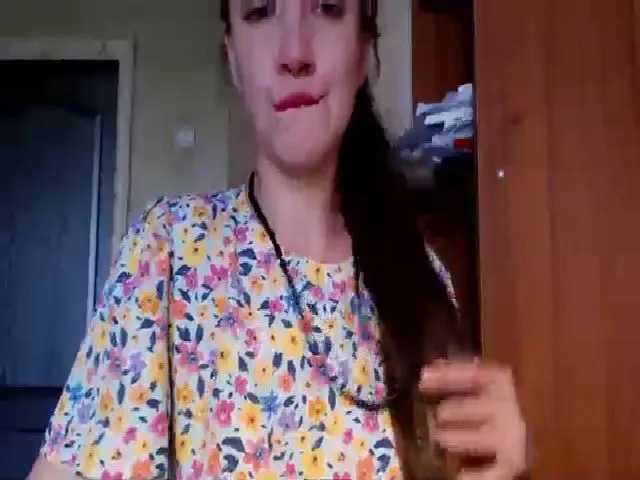 Live sex webcam photo for Umi__ #273947133