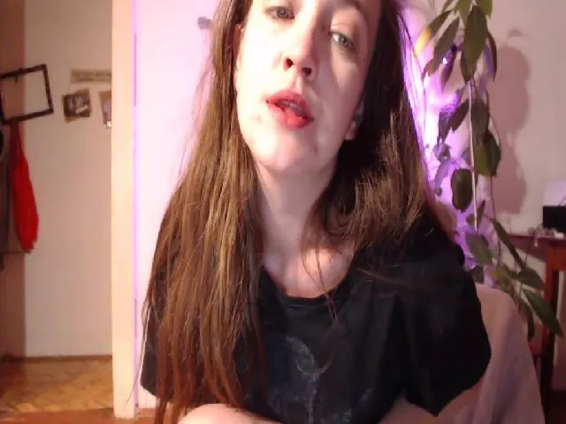 Live sex webcam photo for Umi__ #274313538