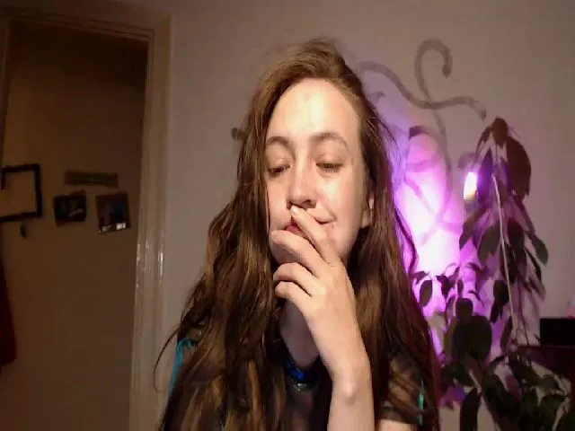 Live sex webcam photo for Umi__ #274568798