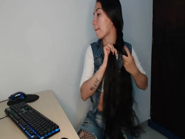 Live sex webcam photo for Valentina05 #272681069