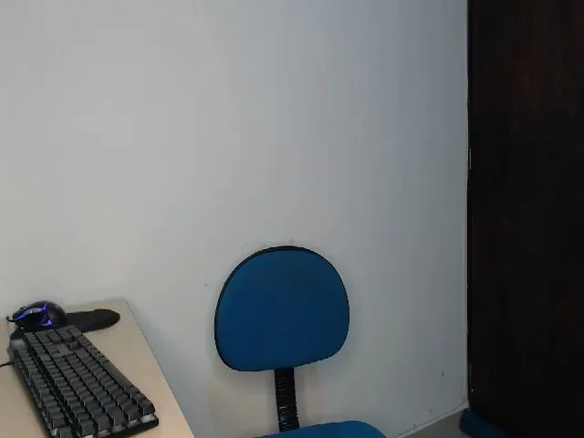 Live sex webcam photo for Valentina05 #272925338