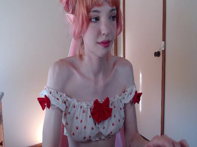 Live sex webcam photo for ValentineMae #271824534