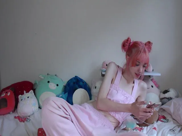 Live sex webcam photo for ValentineMae #271930811