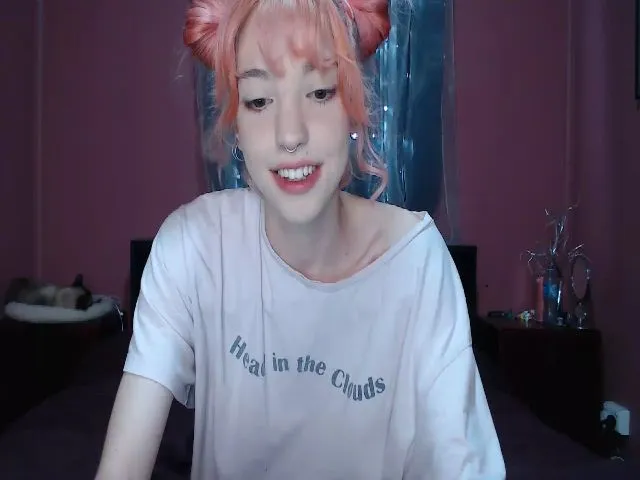 Live sex webcam photo for ValentineMae #272129530