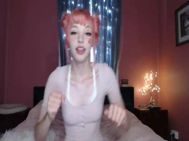 Live sex webcam photo for ValentineMae #272290276