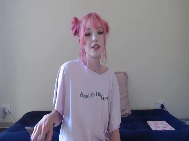 Live sex webcam photo for ValentineMae #272327176