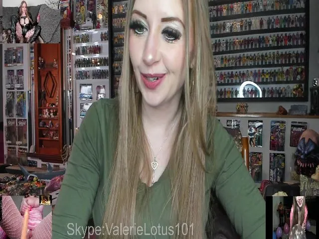 Live sex webcam photo for ValerieLotus #272301953