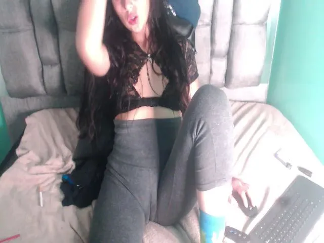 Live sex webcam photo for Valery_butock #271728761