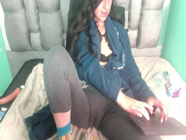 Live sex webcam photo for Valery_butock #271732463