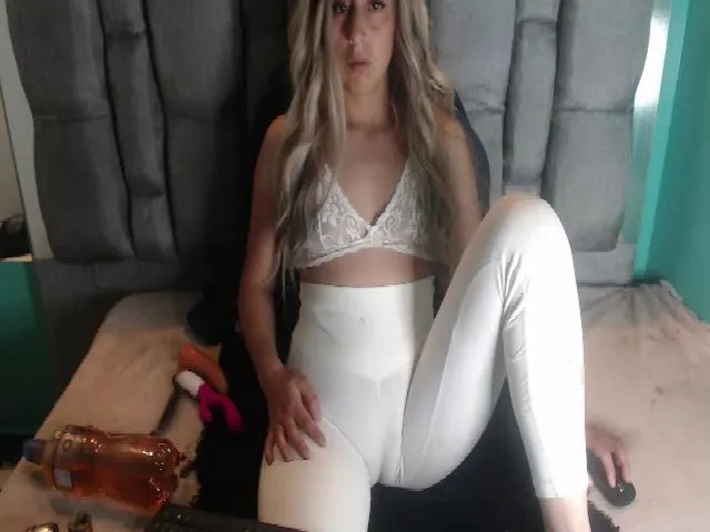 Live sex webcam photo for Valery_butock #272140999