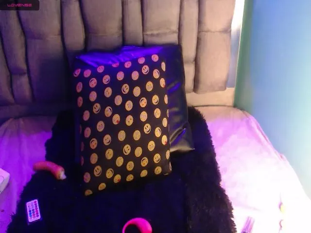 Live sex webcam photo for Valery_butock #273019285
