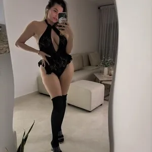 Live sex webcam photo for Valery_dollx #292758929