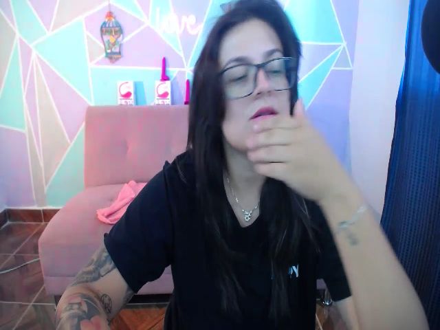 Live sex webcam photo for VanePervert #273668177