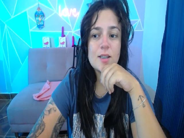 Live sex webcam photo for VanePervert #273680411