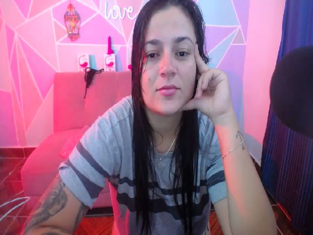 Live sex webcam photo for VanePervert #273828339