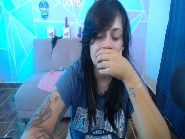 Live sex webcam photo for VanePervert #273839935