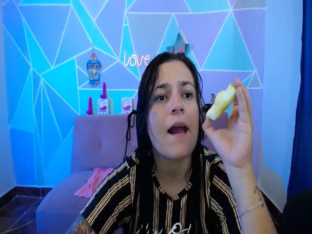 Live sex webcam photo for VanePervert #274108496