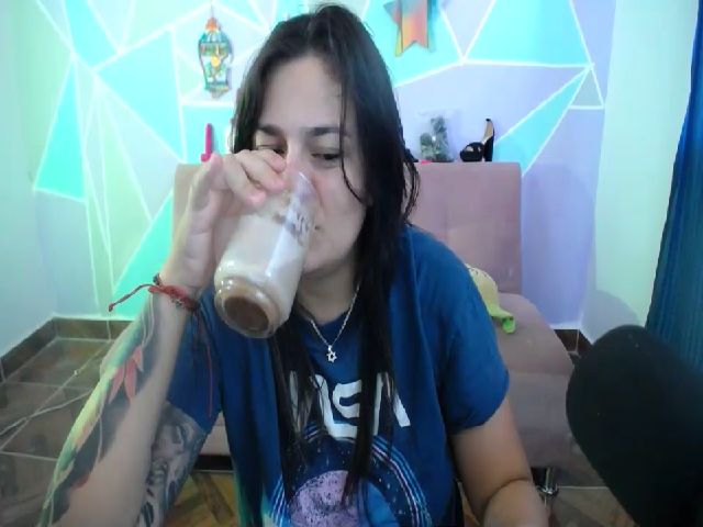 Live sex webcam photo for VanePervert #274168977