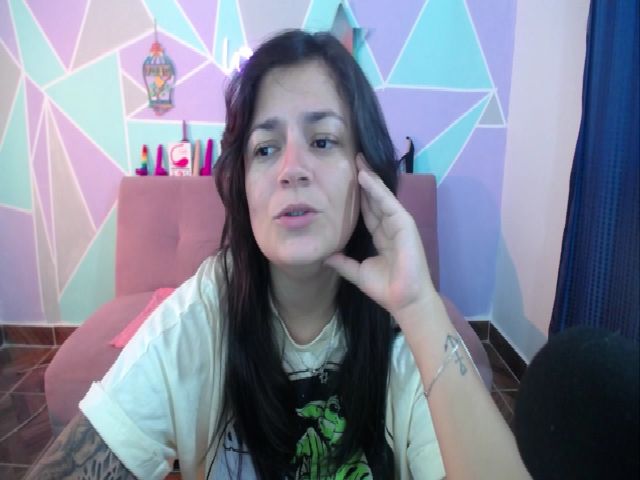 Live sex webcam photo for VanePervert #274377798