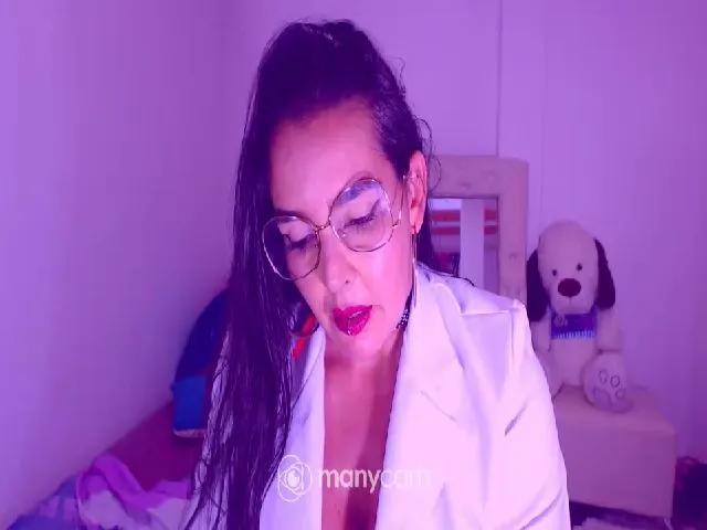 Live sex webcam photo for Vanesiux #272773041