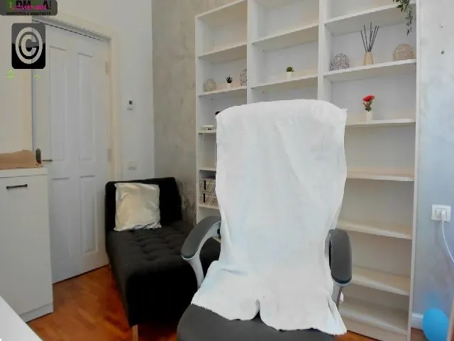 Live sex webcam photo for VanessaCroft #272978232