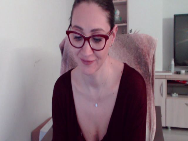 Live sex webcam photo for VanessaHott4u #271965057