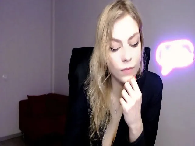 Live sex webcam photo for VanillaJenny #271697359