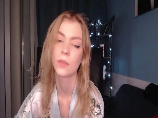 Live sex webcam photo for VanillaJenny #271815209