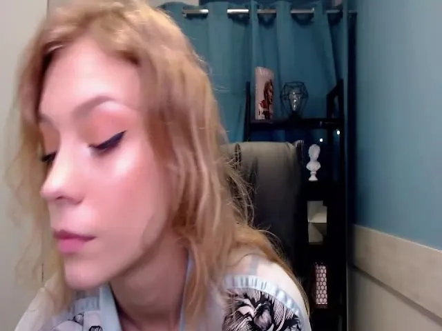 Live sex webcam photo for VanillaJenny #273534889