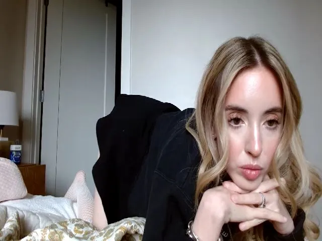 Live sex webcam photo for Vegansoda #273094197