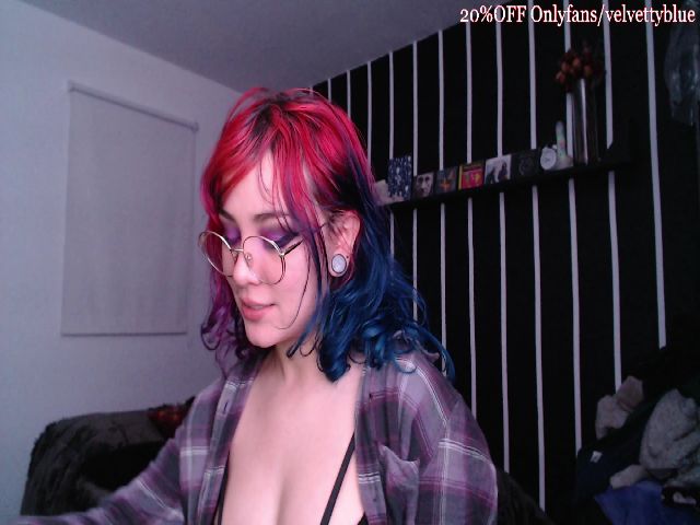 Live sex webcam photo for VelvetyBlue #271743497