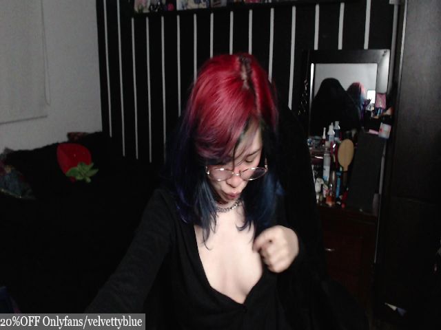 Live sex webcam photo for VelvetyBlue #272547073