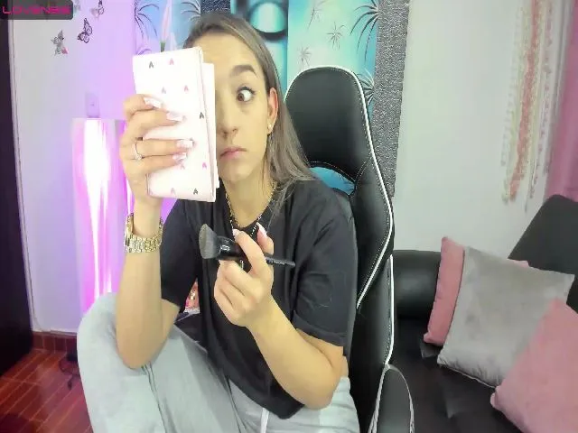 Live sex webcam photo for VeroMars #274329463