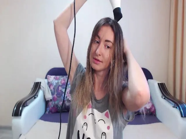 Live sex webcam photo for Veronica_4u #272108125