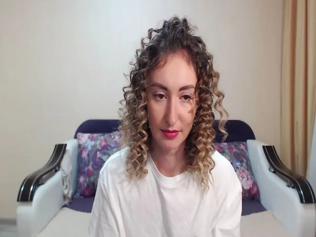 Live sex webcam photo for Veronica_4u #272347973