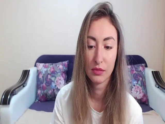 Live sex webcam photo for Veronica_4u #272486014