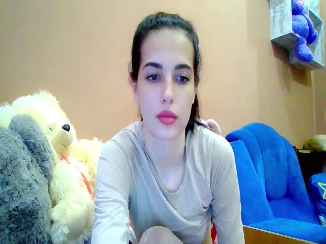 Live sex webcam photo for VeronikaLovee #273162581