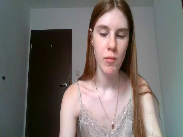 Live sex webcam photo for Vesnyshka #273073027